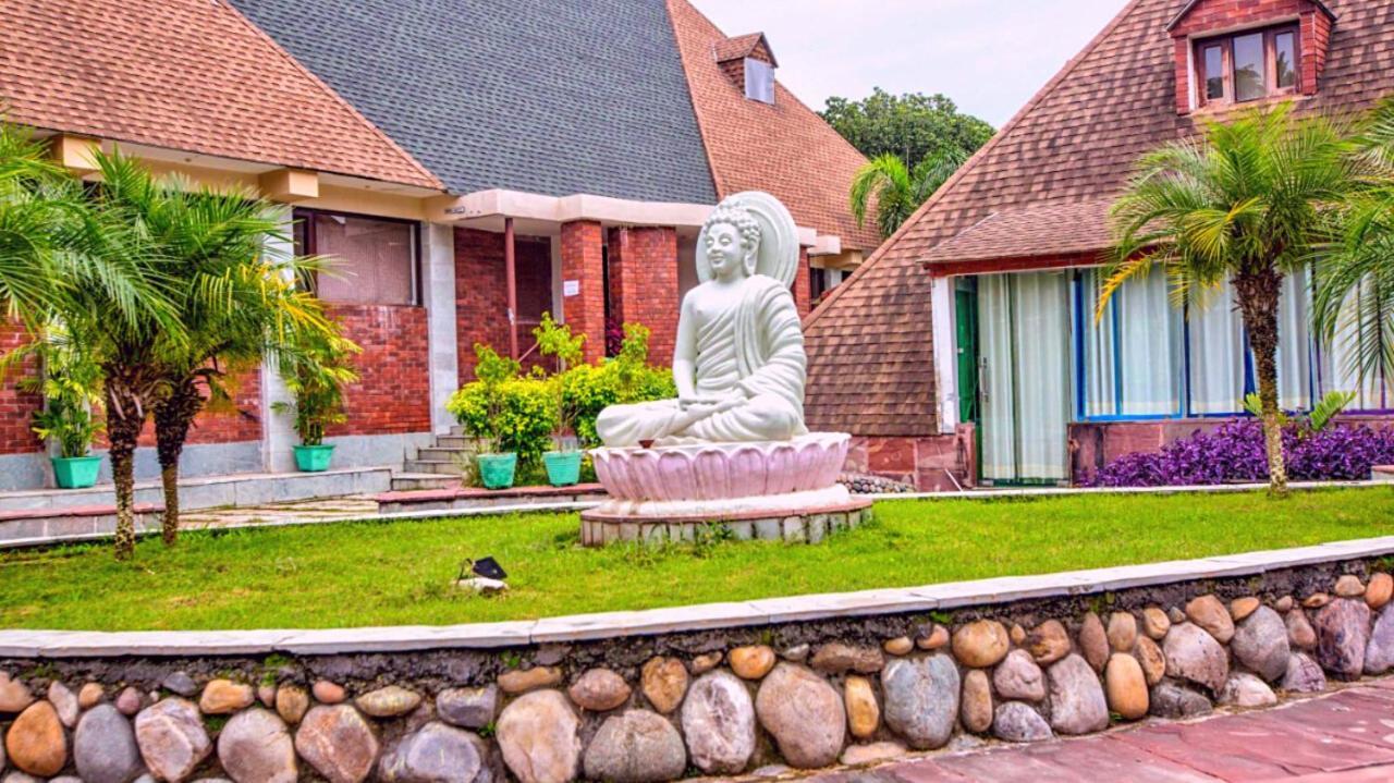 Pyramid Home Divine - A Wellness Resort Dehradun Eksteriør bilde